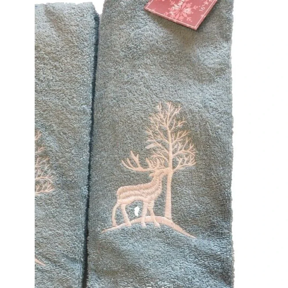 Christmas Tree Reindeer Hand Towels Holiday Embroidered Blue White Set of 2
